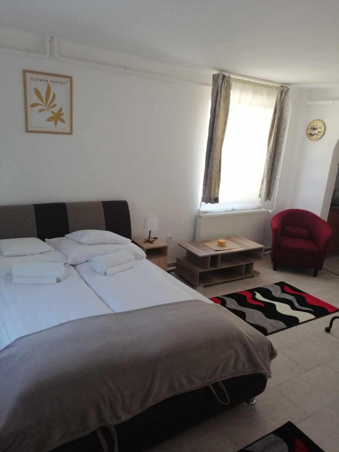 Blueline Motel Ясберень Экстерьер фото